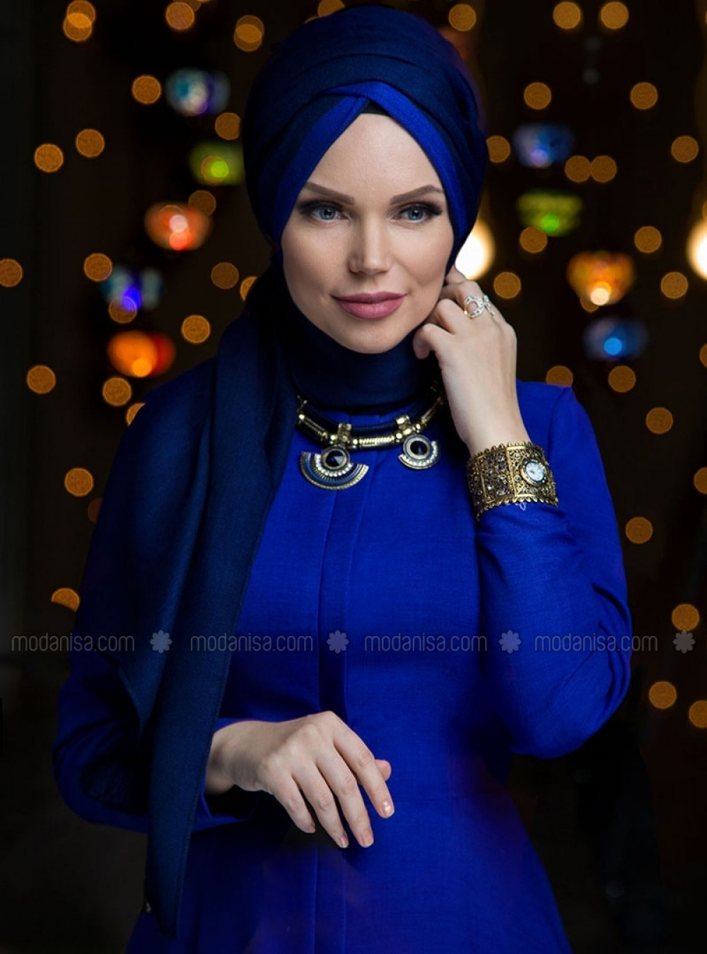 Muslima Wear Queen Püsküllü Laci̇vert Şal
