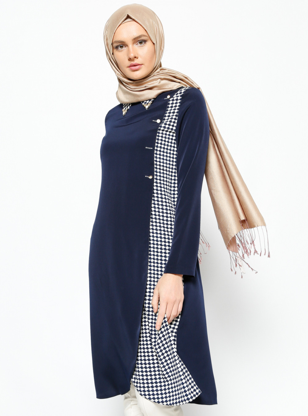 Peçem Ferace Anvelop Detaylı Lacivert Tunik