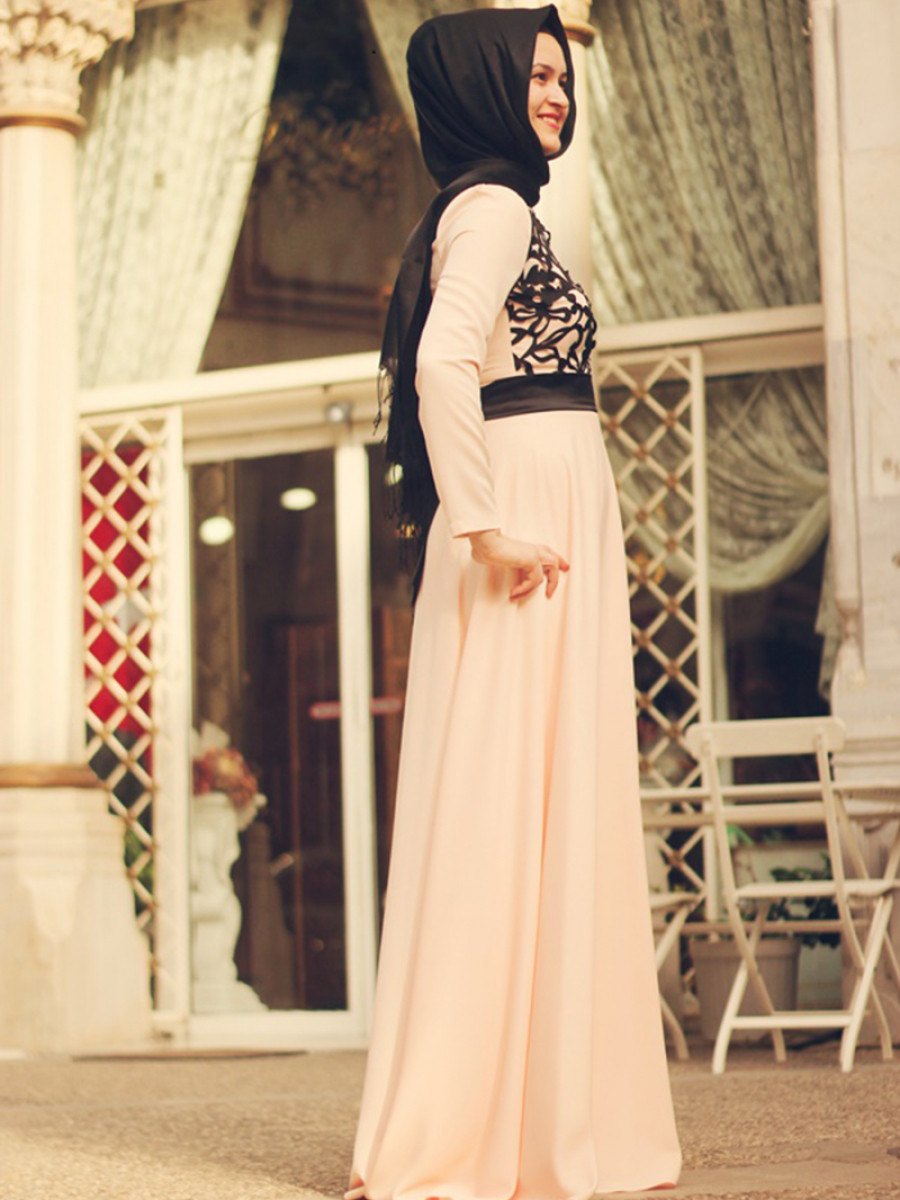 Dilek Etiz Lazer Desenli Pudra Siyah Abiye Elbise