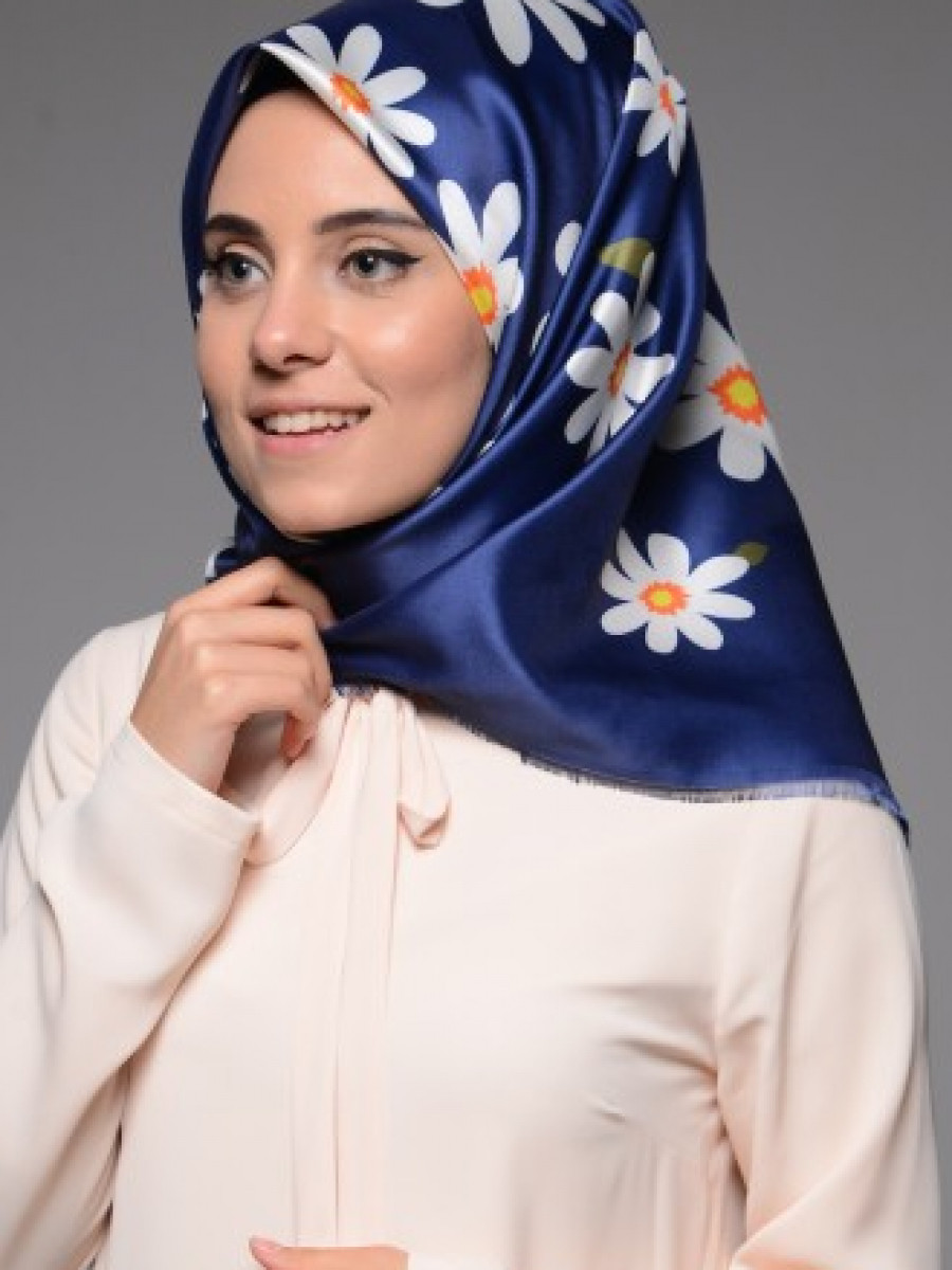 Sefamerve Lacivert Papatya Desenli Tafta Eşarp