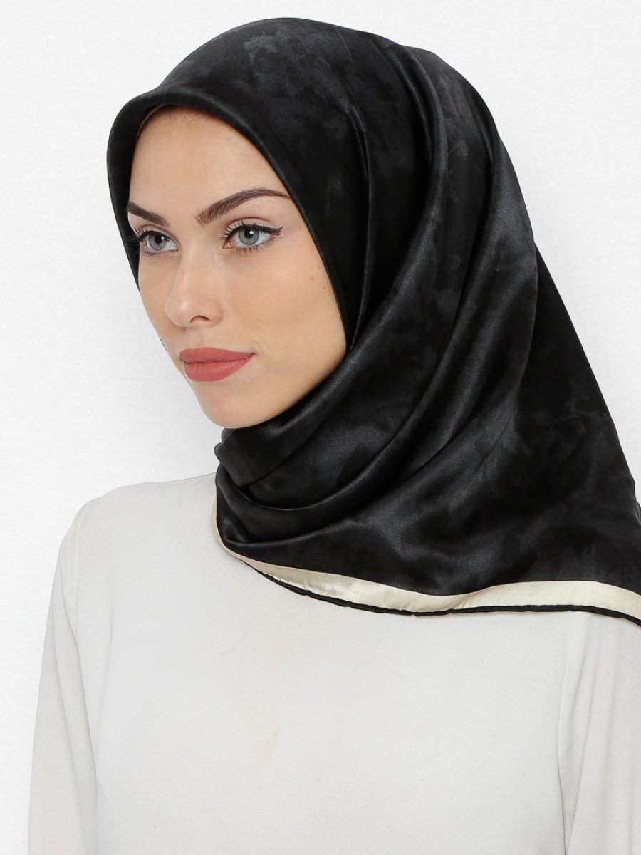 Aker Siyah İpek Krep Saten Eşarp