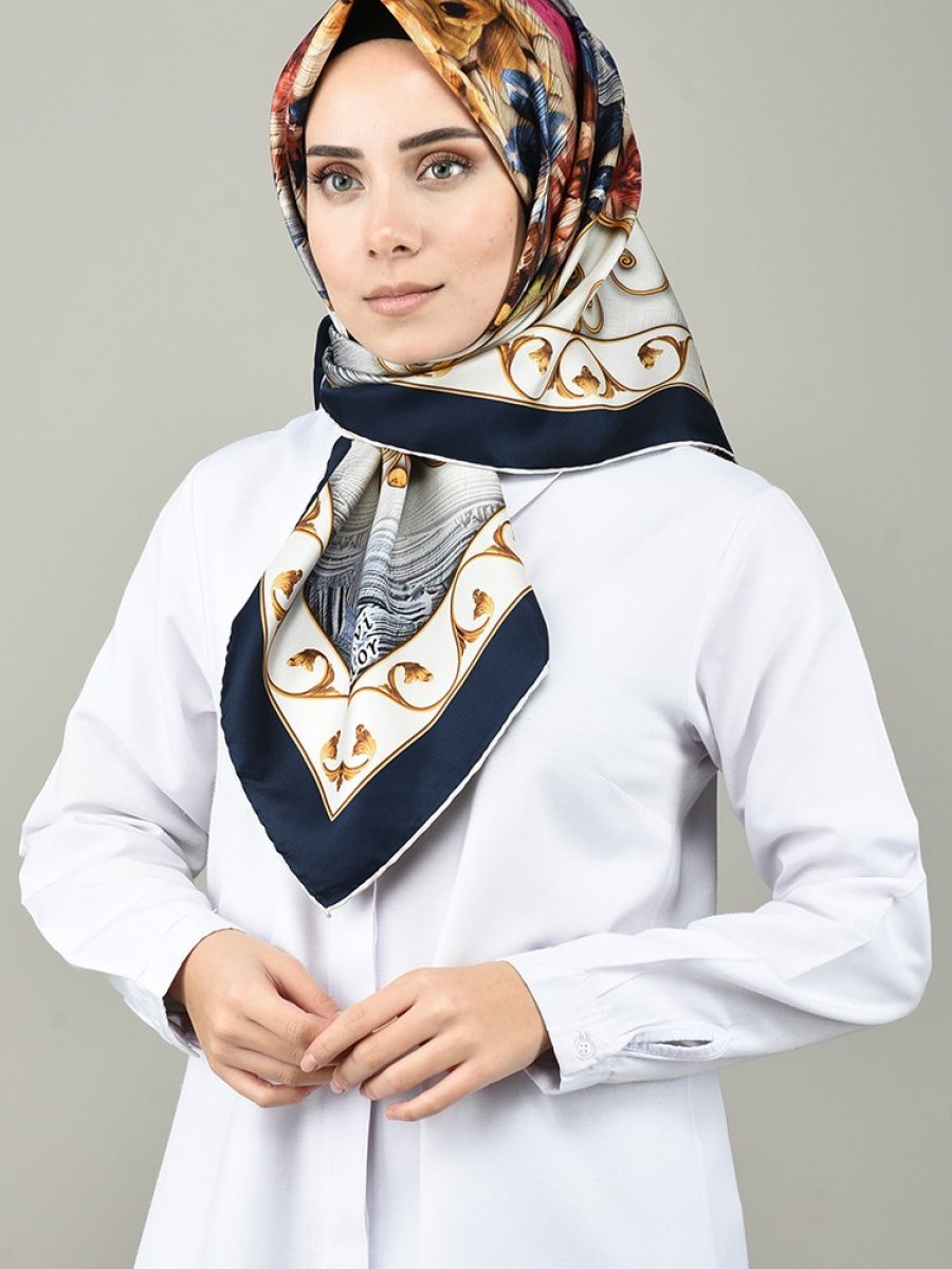 Sefamerve Lacivert Levidor Desenli İpek Twill Eşarp