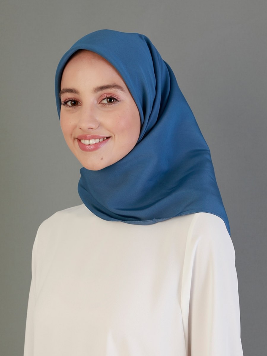 Armine Eşarp Trend Blueberry Saks Mavisi Eşarp