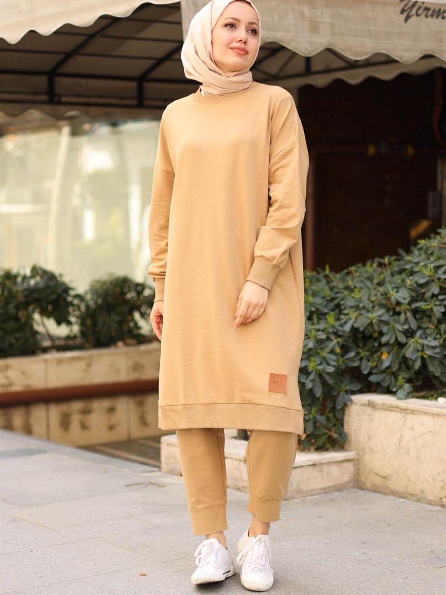 meqlife Camel Yuvarlak Yaka Uzun Sweatshirt