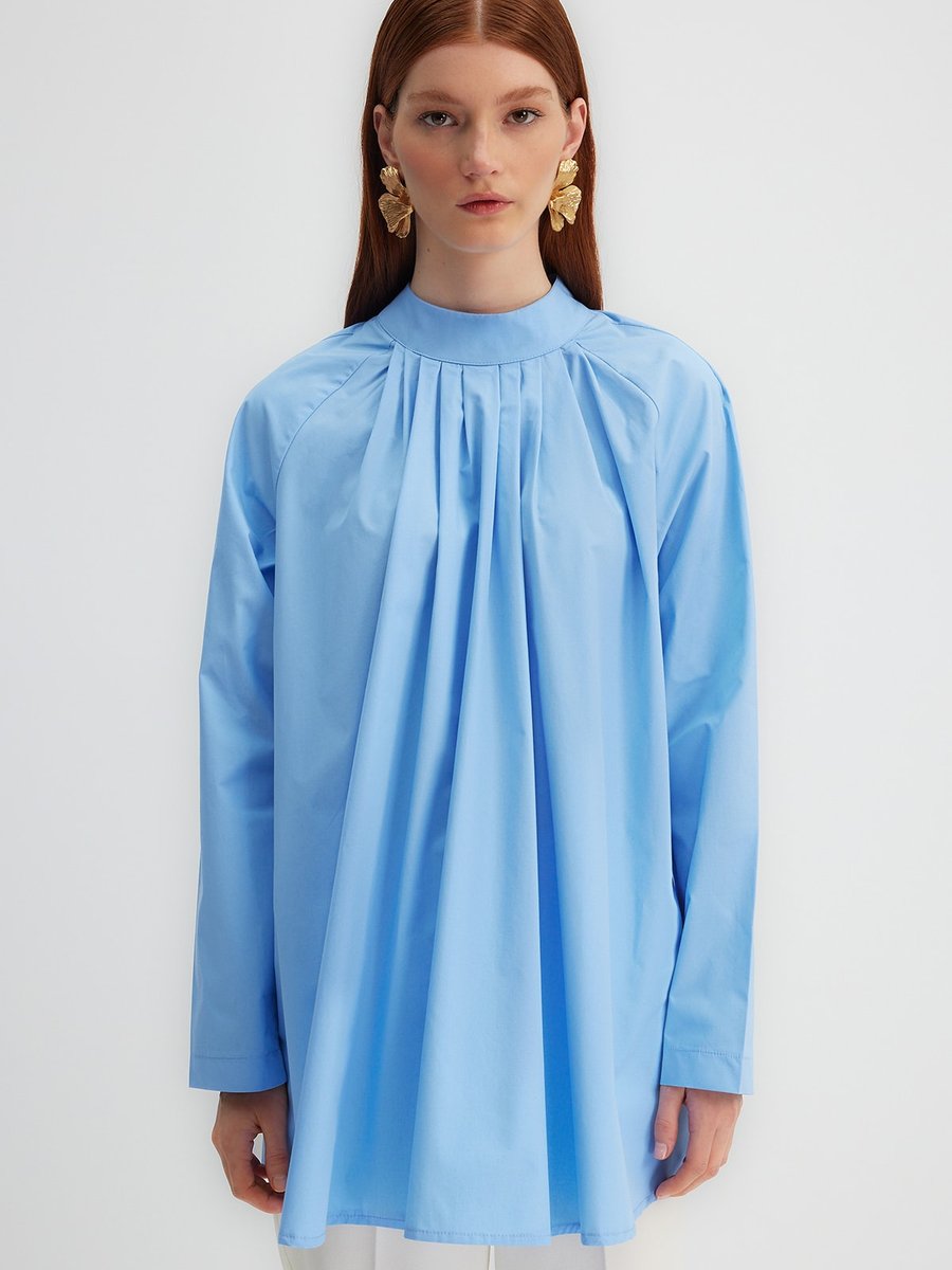 Trendyol Modest X Kevser Sarıoğlu Mavi Yakası Pili Detaylı %100 Pamuk Poplin Dokuma Tunik Tclss23uk00007