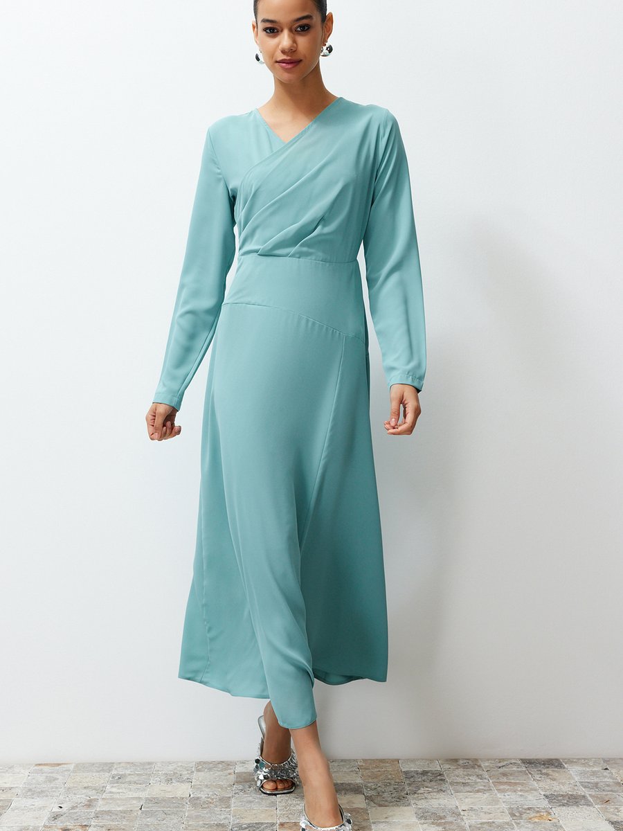 Trendyol Modest Haki Kruvaze Yakalı Dokuma Saten Abiye Elbise Tctss24db00046
