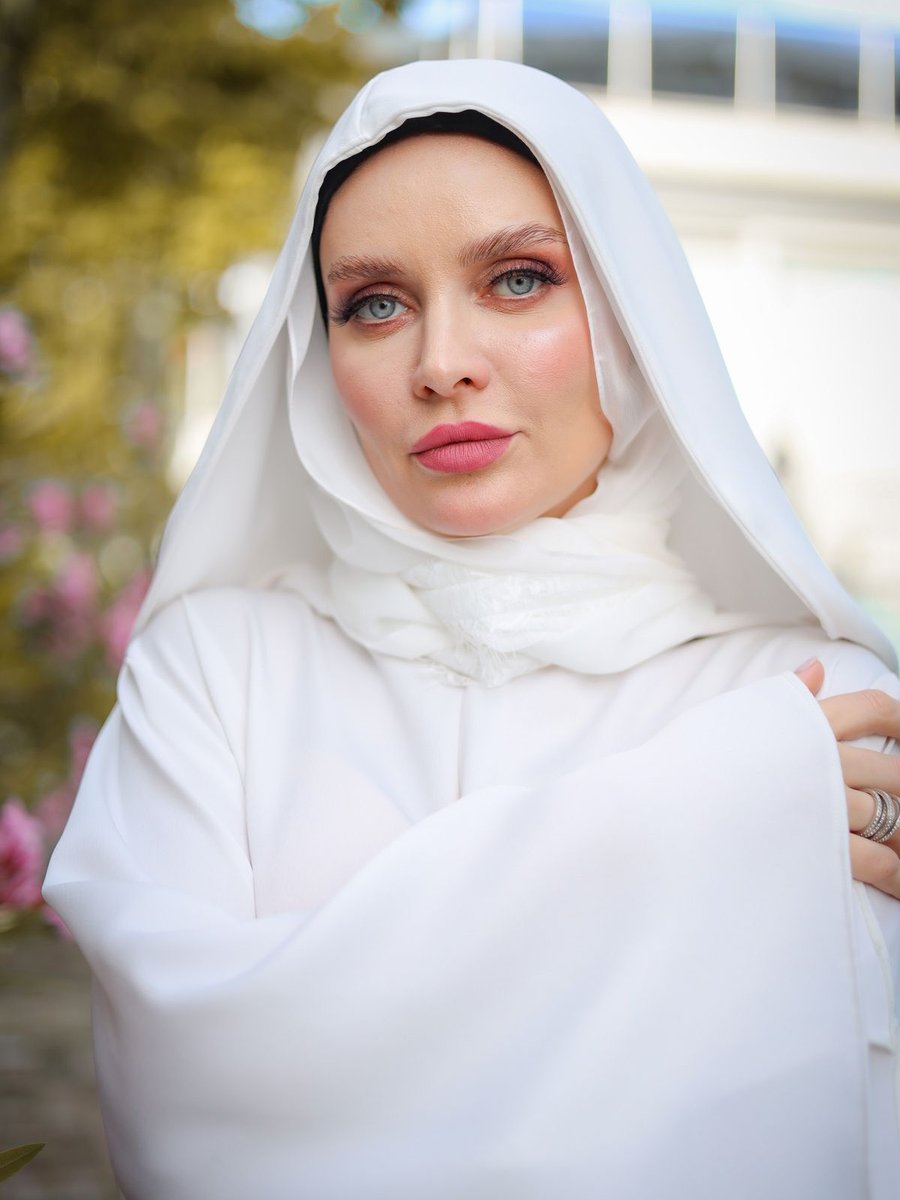 Harika Wear Umre Ve Günlük Kullanım İçin Beyaz İpek Abaya Ferace